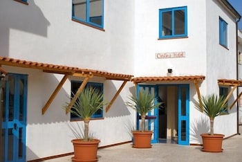 CRISTINA HOTEL 3/50
