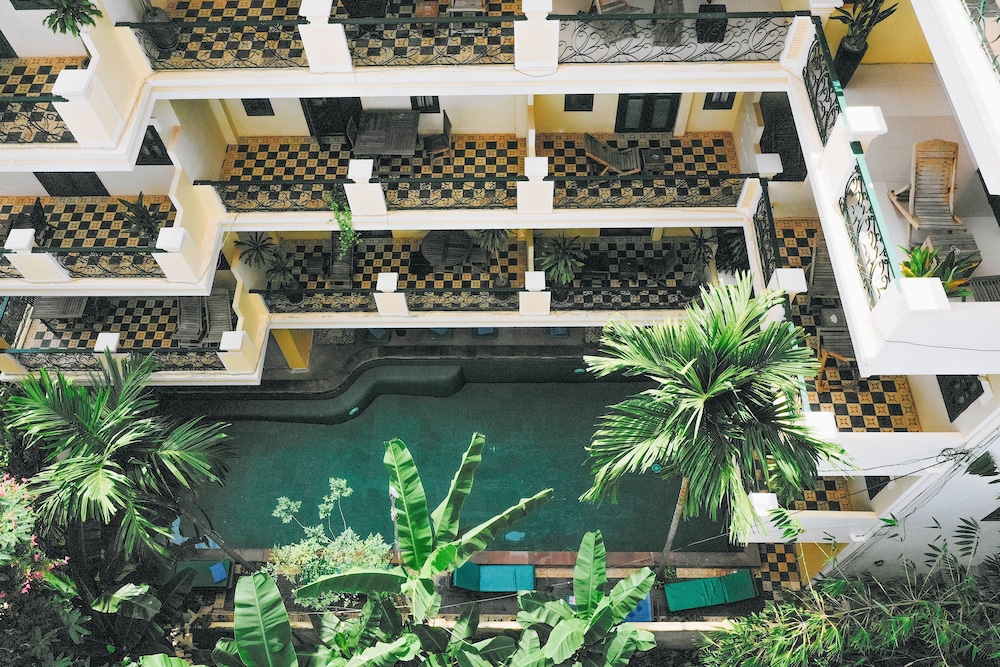 Golden Banana Residence 14/86