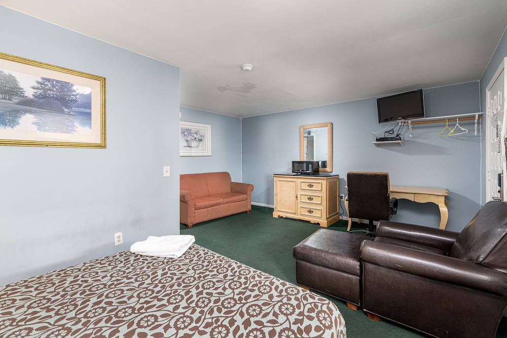Hotel Charlee Villas By The Beach 38/62