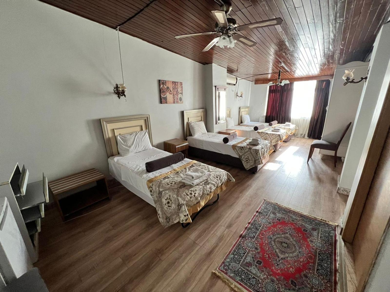 Preferred Hotel Old City 26/41