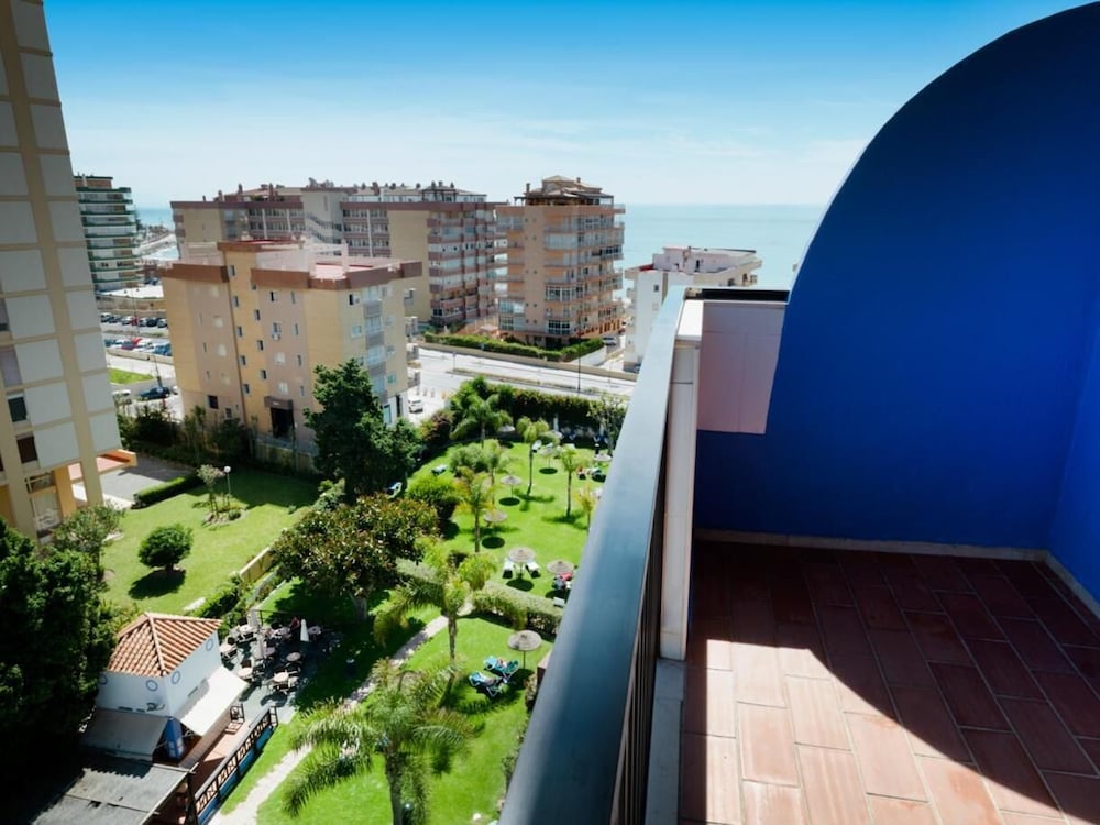 Monarque Fuengirola Park Hotel 54/56