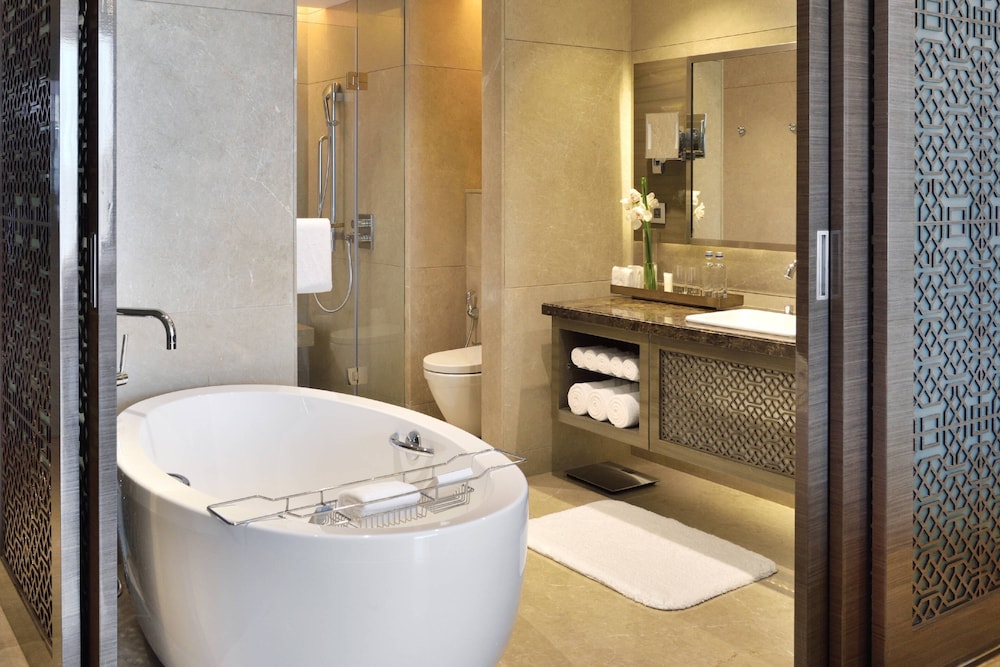 Jw Marriott Hotel Mumbai Sahar 10/40