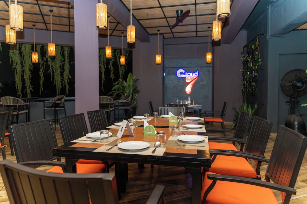 Saninro Residences & Food Court 34/50