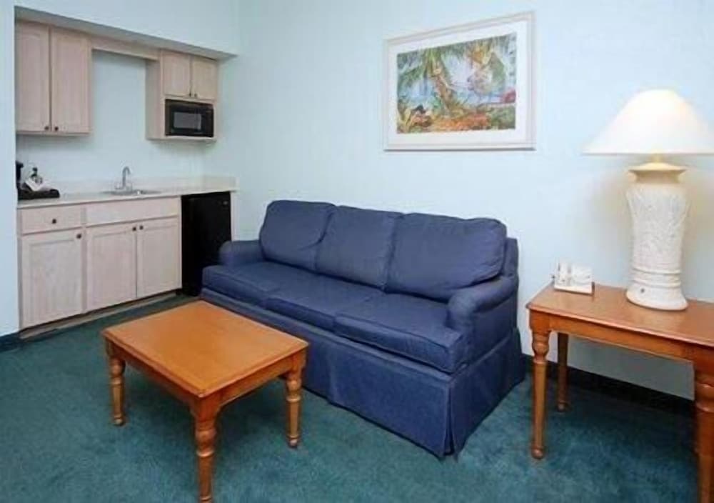 Cocoa Beach Suites 26/33
