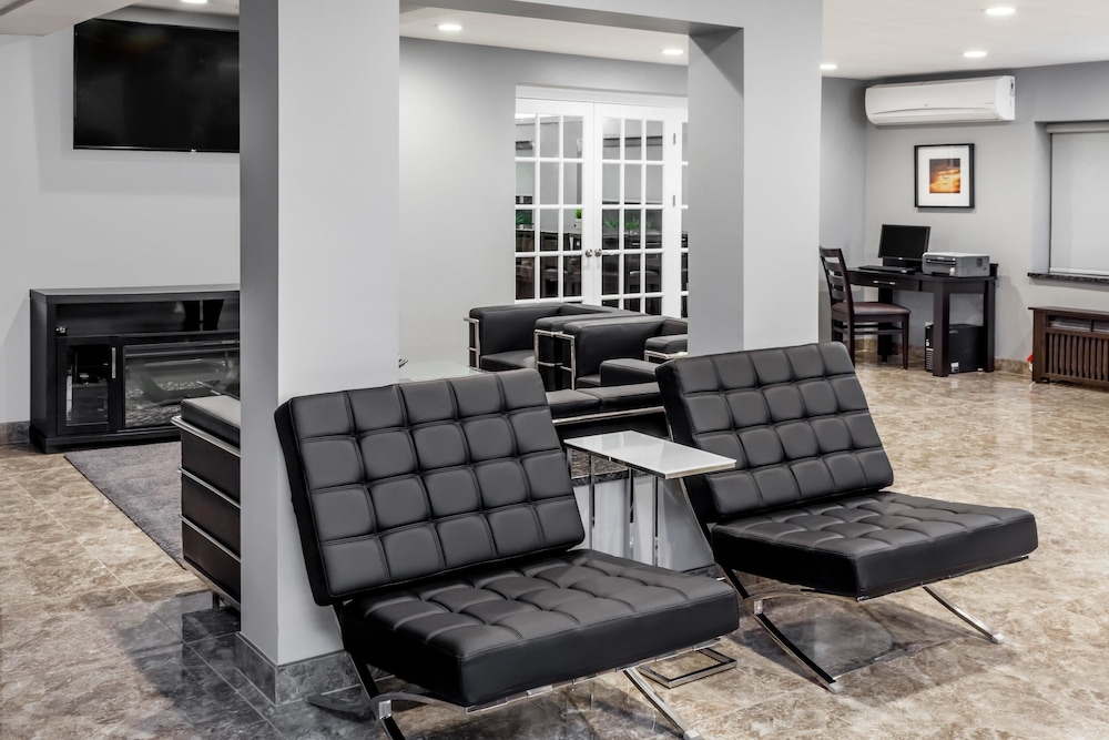 Baymont by Wyndham Glenview 22/32