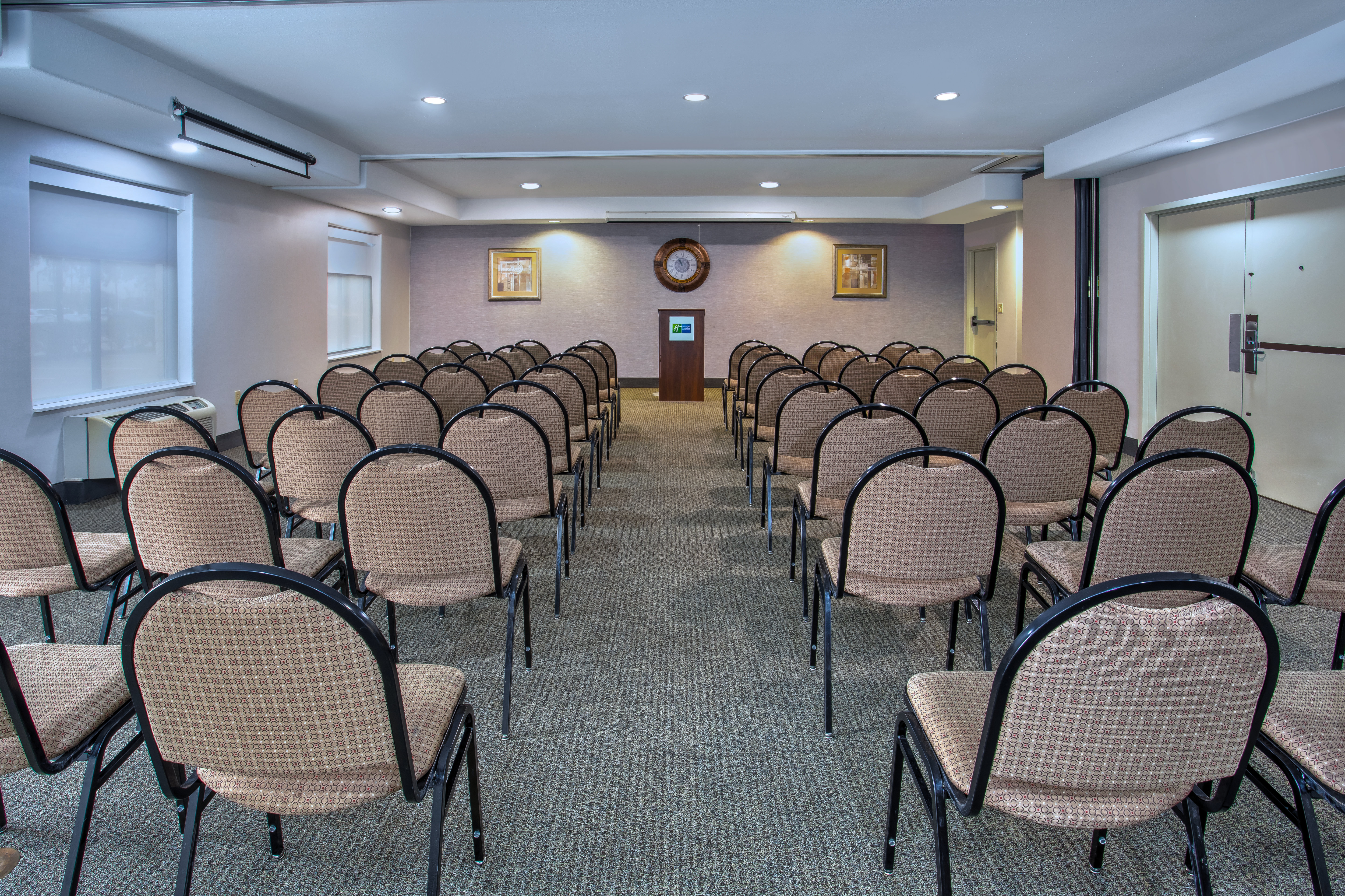 Holiday Inn Express Hotel Suites Katy 36/41