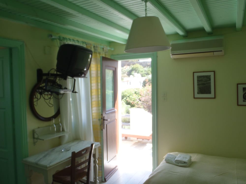 Rania Apartments Studios & Suites 24/50