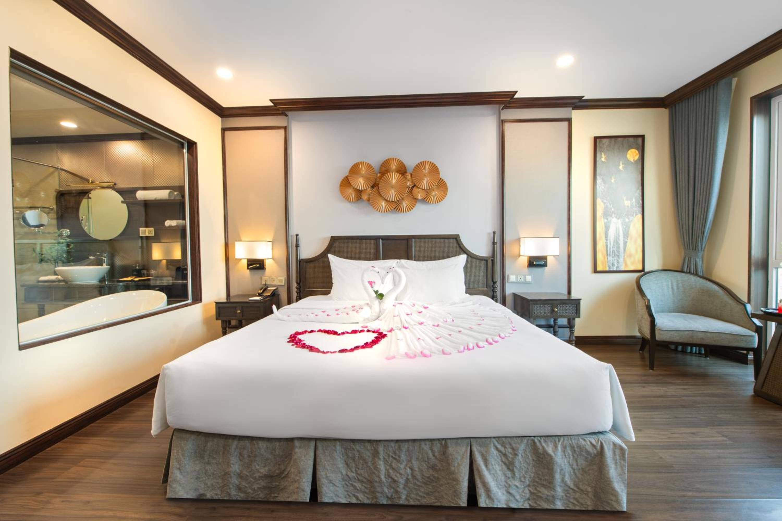 Grand, Deluxe, Double Bed, Balcony, Interior Wing