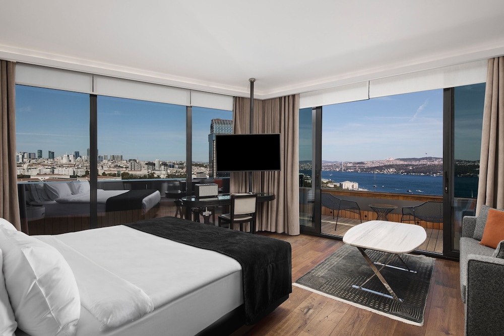 Sky, Suite, Double Bed