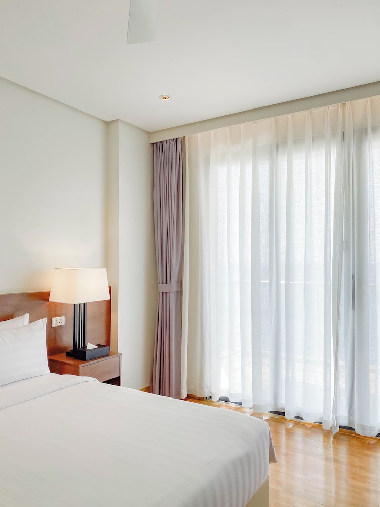 Premier, Suite, 3 Queen Beds, New Building