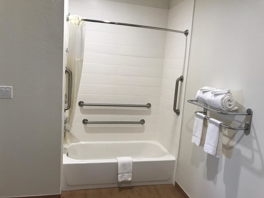 Americas Best Value Inn 10/51