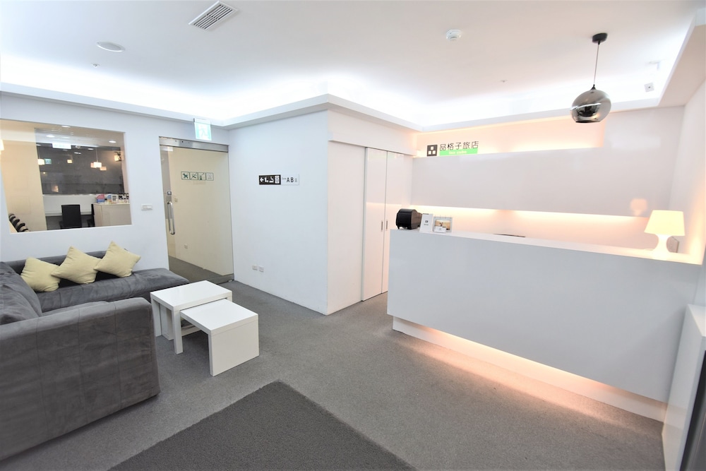Inn Cube Ximen 7/38