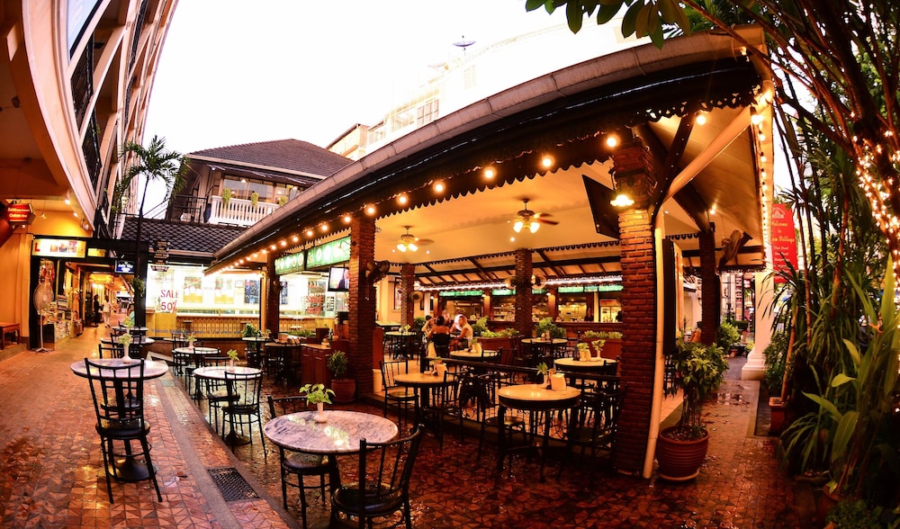 Silom Village Inn 6/32