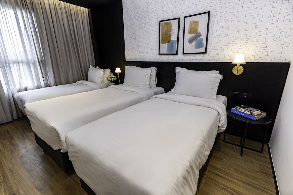 STANDARD, TRIPLE, 3 BEDS