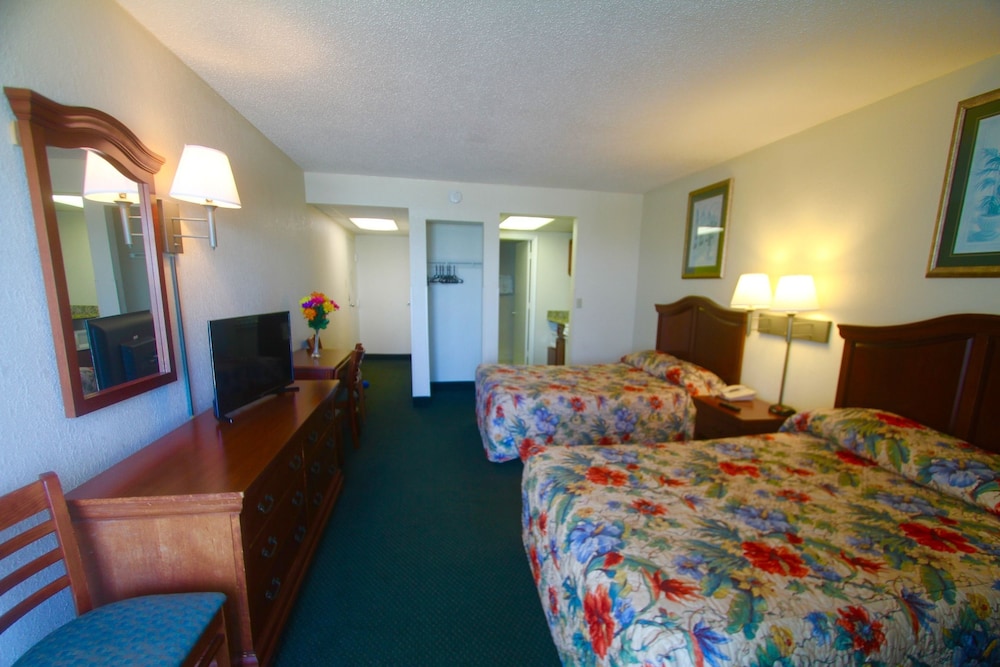 Boardwalk Beach Resort 24/40