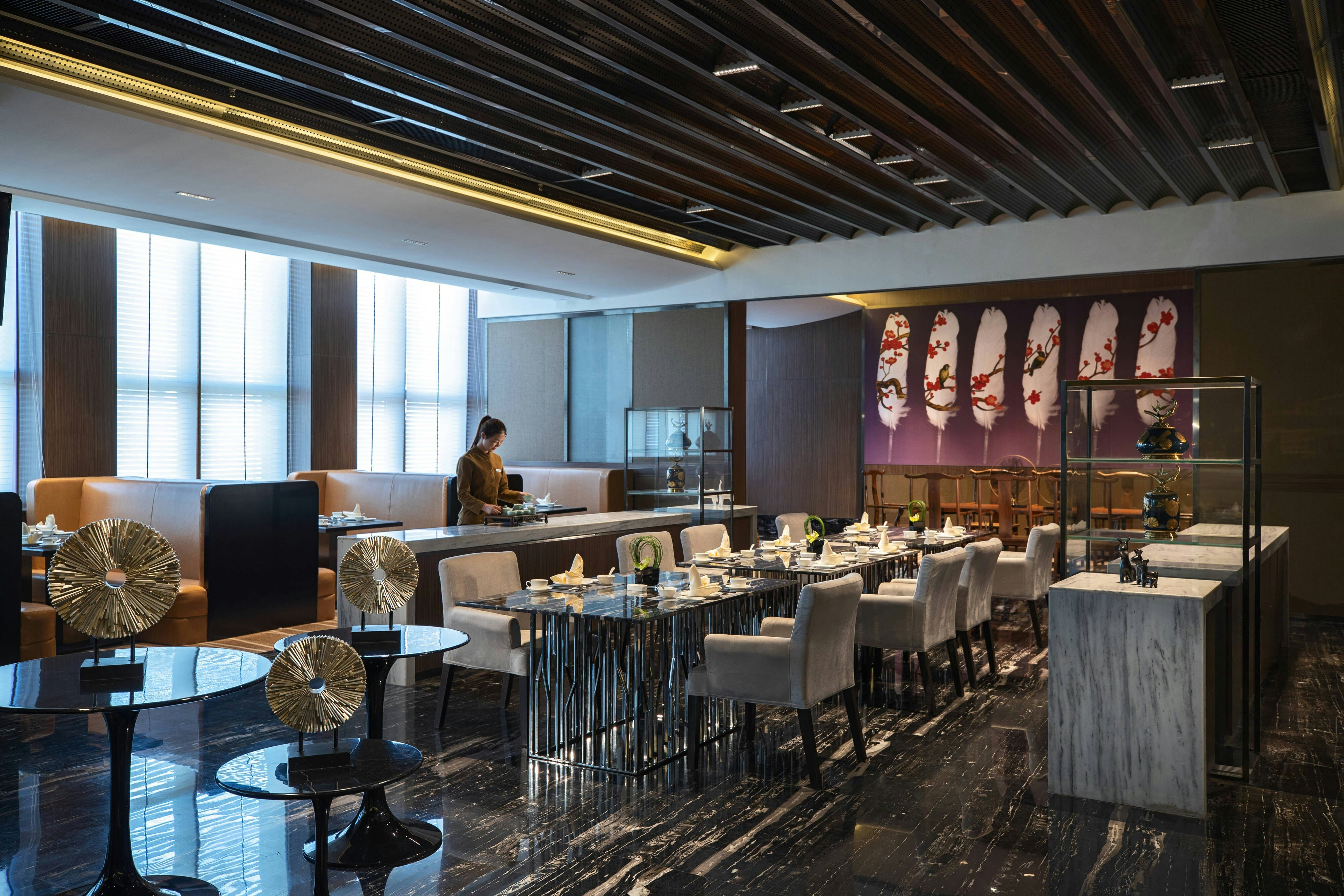 Renaissance Shenyang West Hotel 43/45
