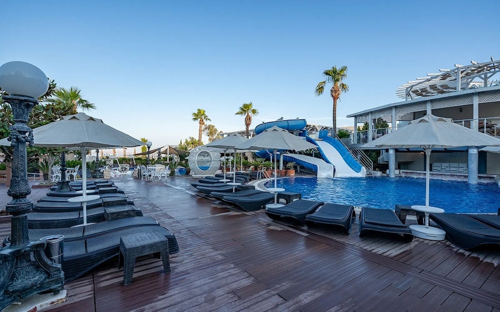 Golden Beach Resort Spa 72/72