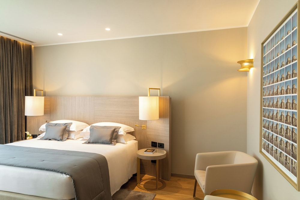 1 Bedroom, Panoramic, Penthouse, 1 King and 1 Single Beds, Duomo View