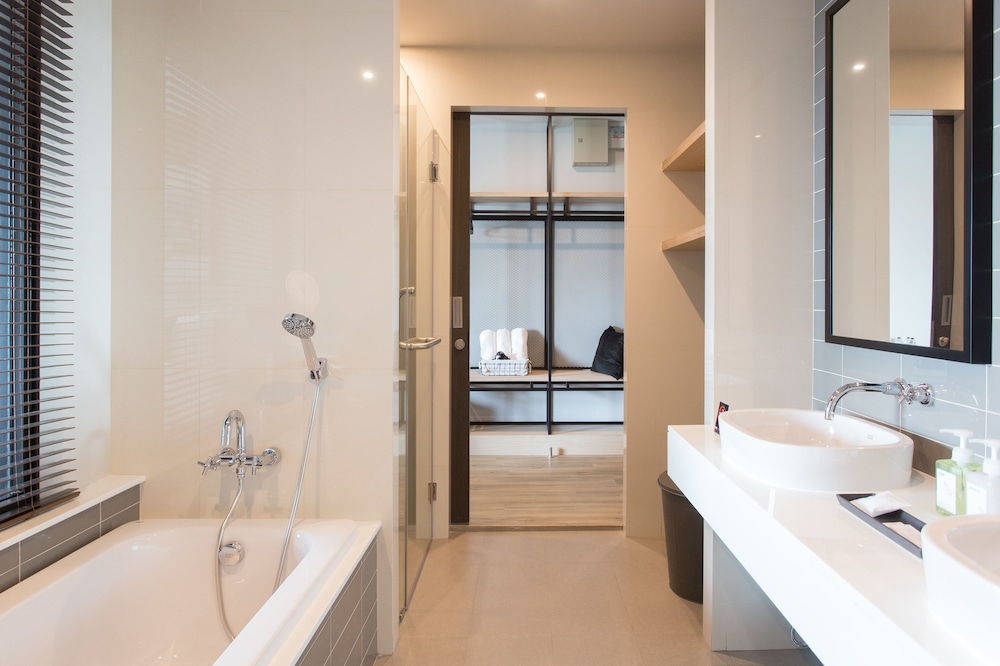 The Journey Hotel Bangna 57/60