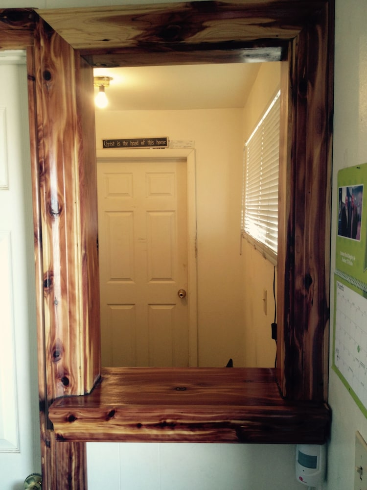 Sawmill Inn 2/33