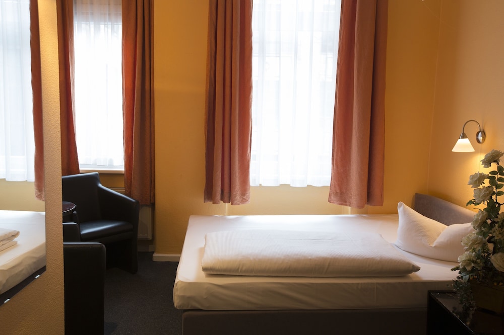 Hotel Am Hermannplatz 9/24