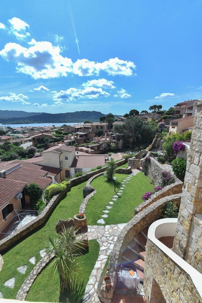 RESIDENCE LA COSTA 36/49