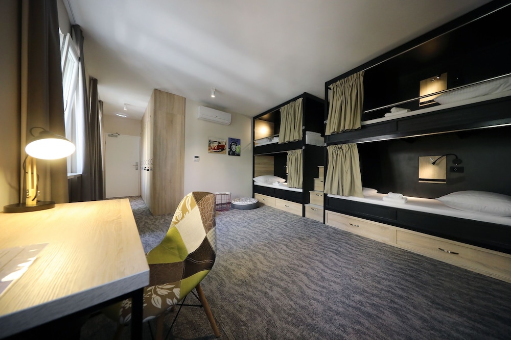 Downtown Boutique Hostel 26/50