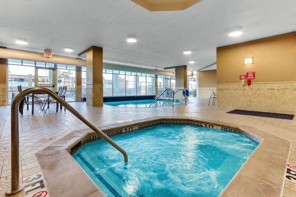 Drury Inn and Suites Sikeston 32/50