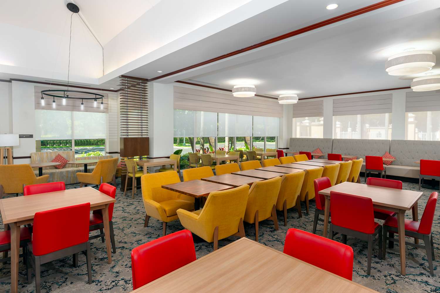 restaurant cafeteria