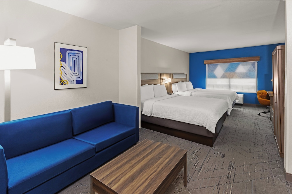 1 Bedroom, Suite, 2 Queen Beds, Holiday Inn Express Suites San Antonio Se By At T Center 3/8