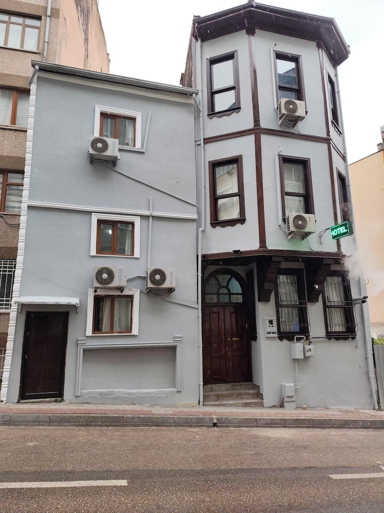 Kule Hotel 3/49