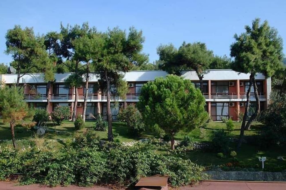 TROIA TUSAN HOTEL 4/67