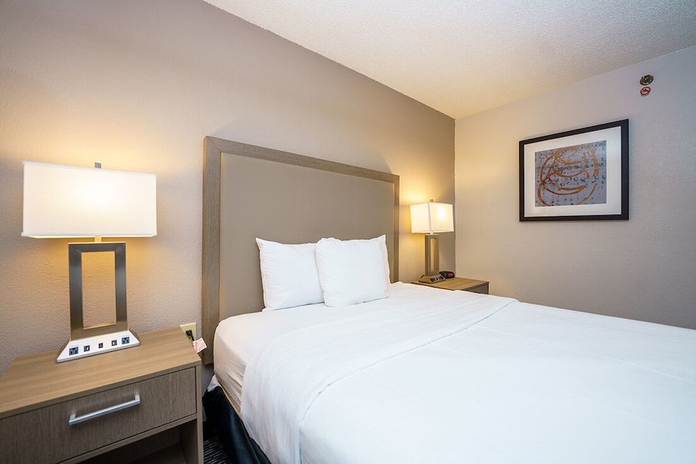 Wingate by Wyndham Brunswick GA / I-95 9/37