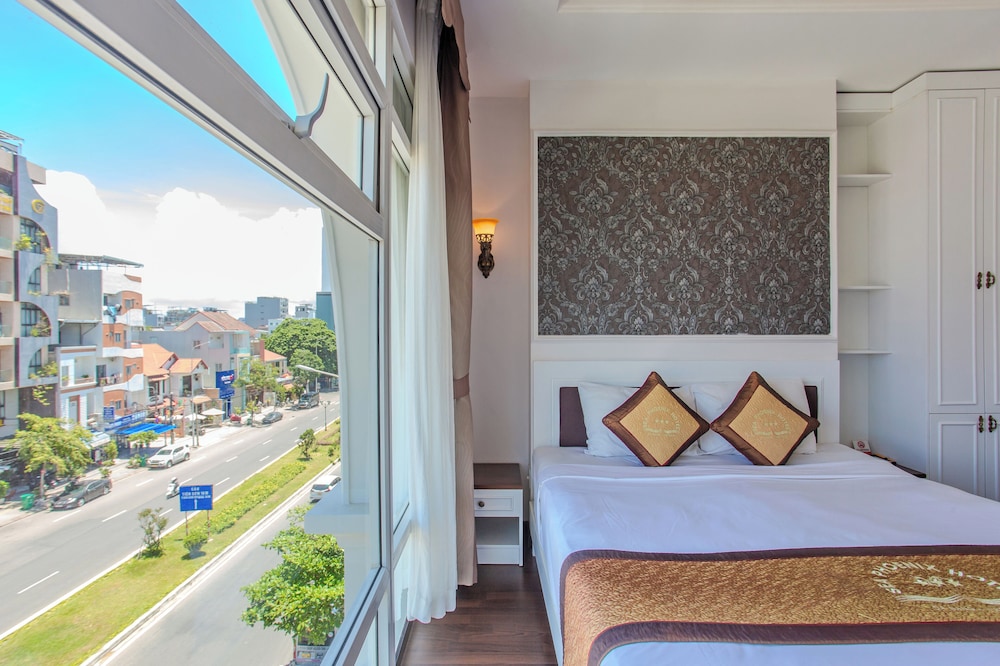 STANDARD, KING BED