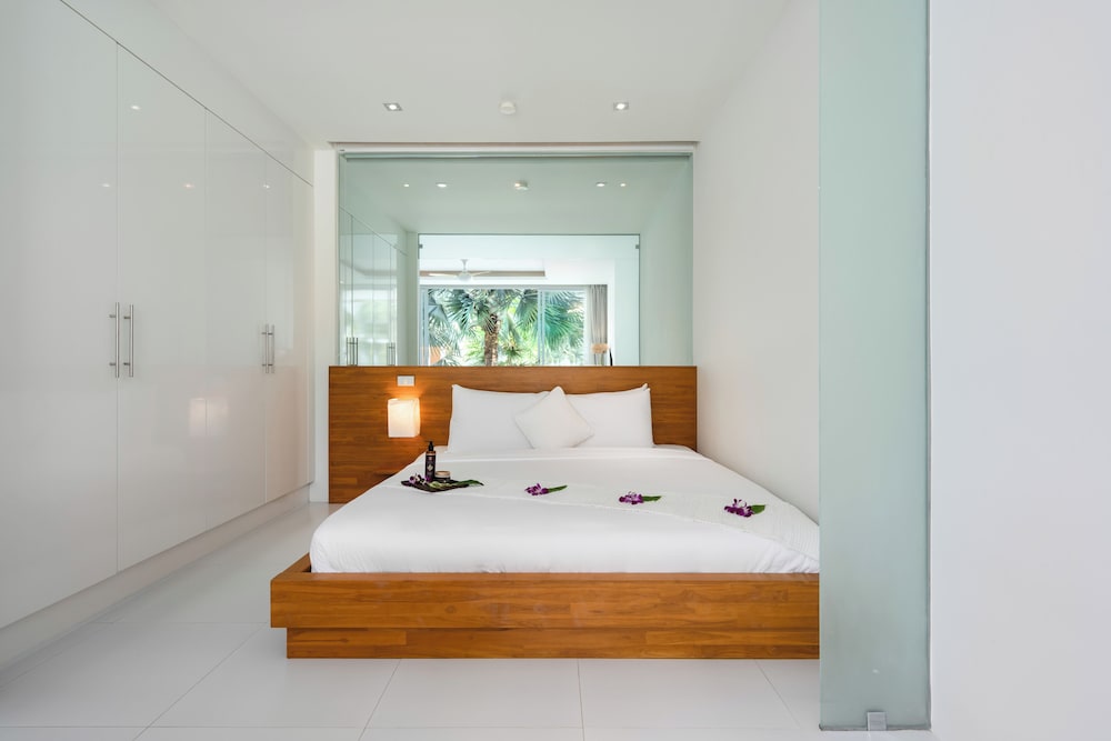 1 BEDROOM, GARDEN, SUITE, PATIO