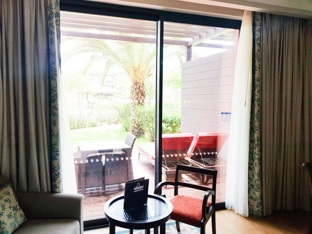 HILTON CABO VERDE SAL RESORT 53/81