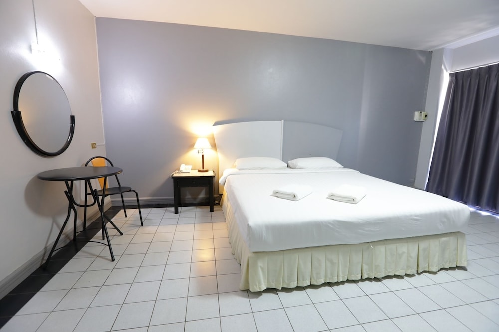 Pin Hotel 43/63