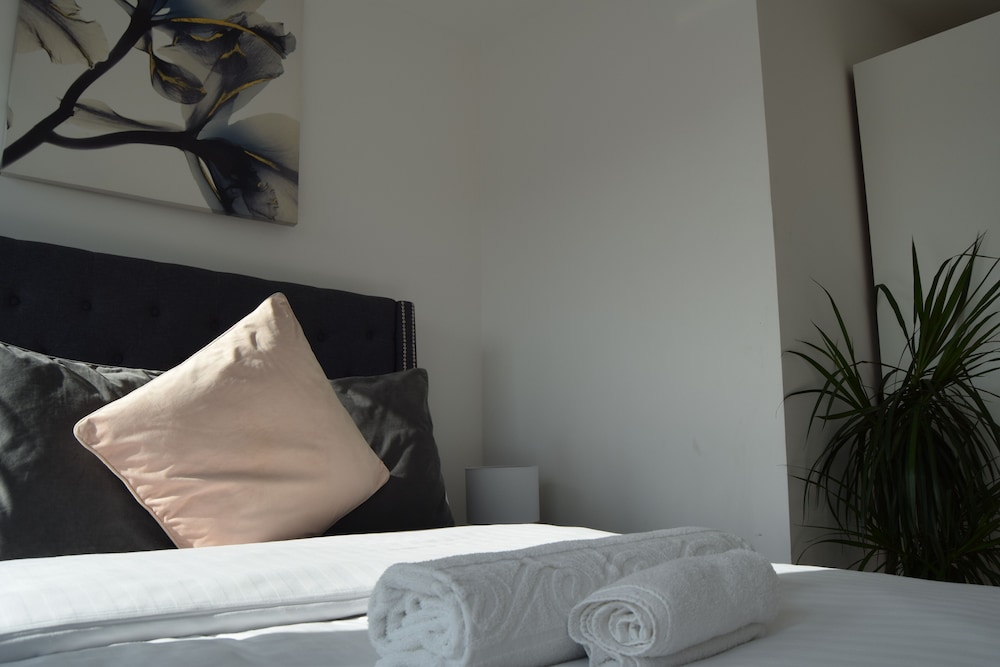 Morland House 14/50