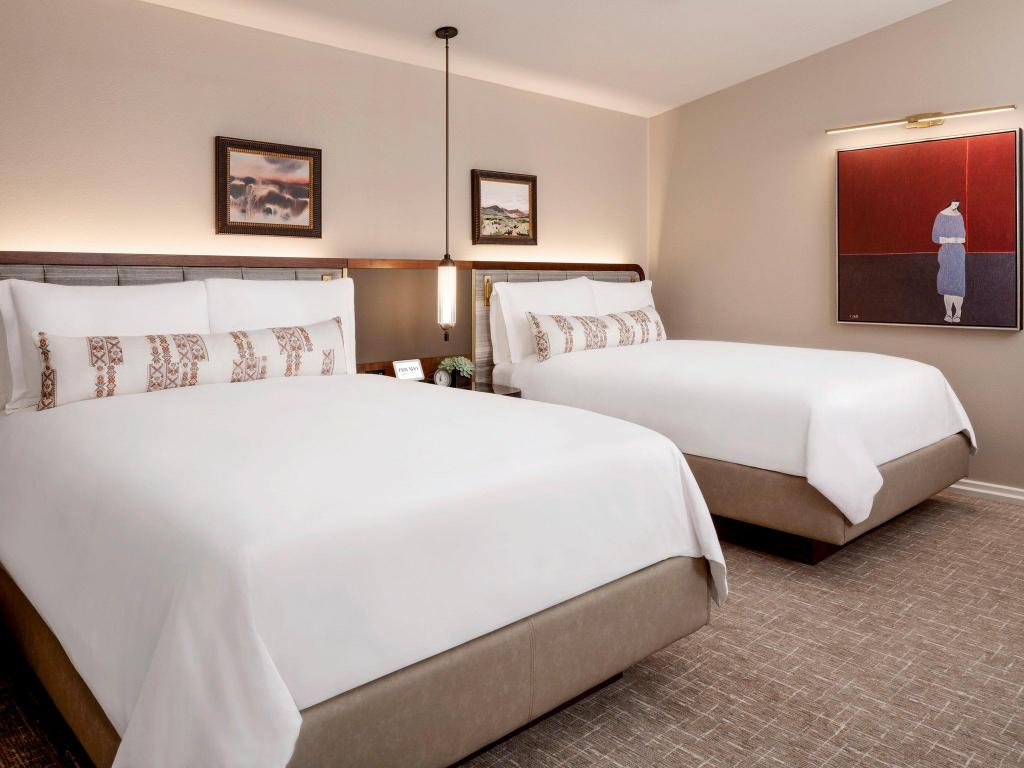 Private, 1 Bedroom, Suite, King Bed, 2 Queen Beds, Balcony or Patio, Bathtub