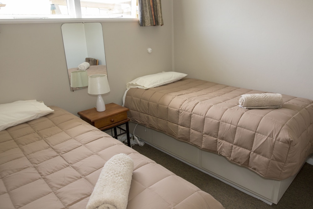 GREYMOUTH MOTEL 16/54