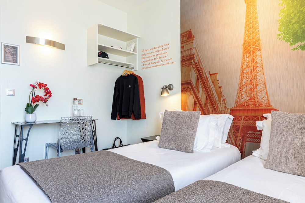Hotel Alpha Paris Tour Eiffel 23/69