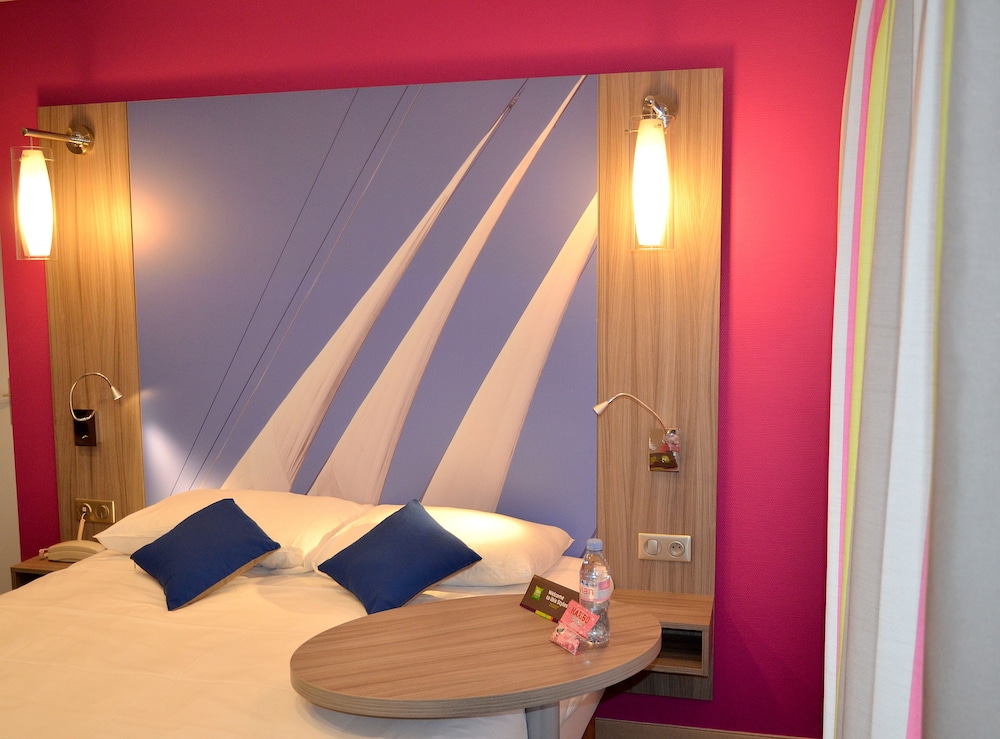 IBIS STYLES SAINT GILLES CROIX DE VIE 18/77