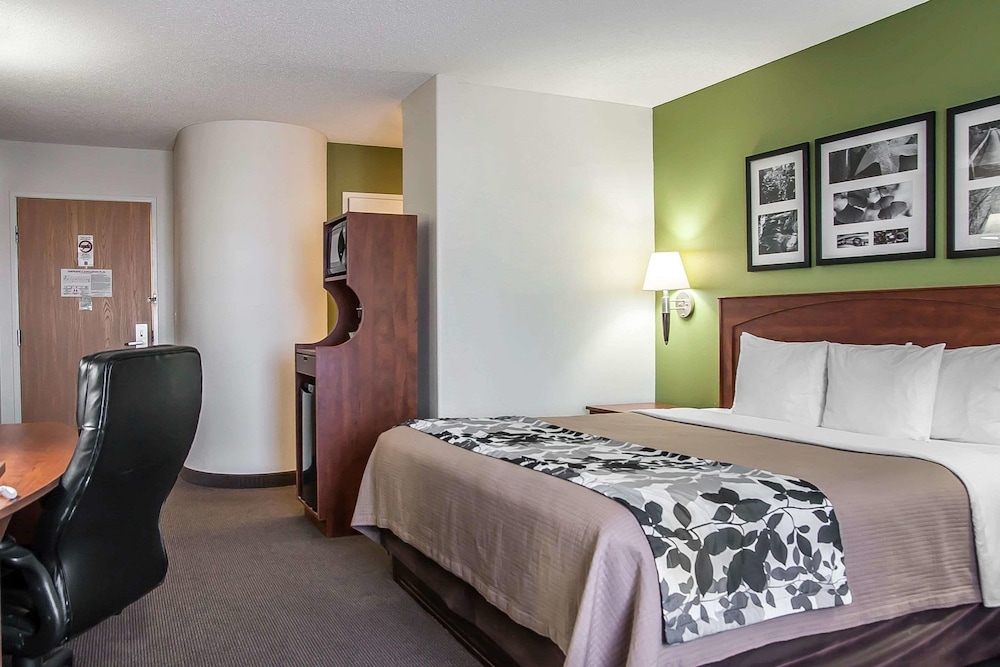 Sleep Inn and Suites Conference Center And Water Park 6/52