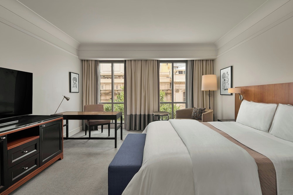 Room, King Bed, City View