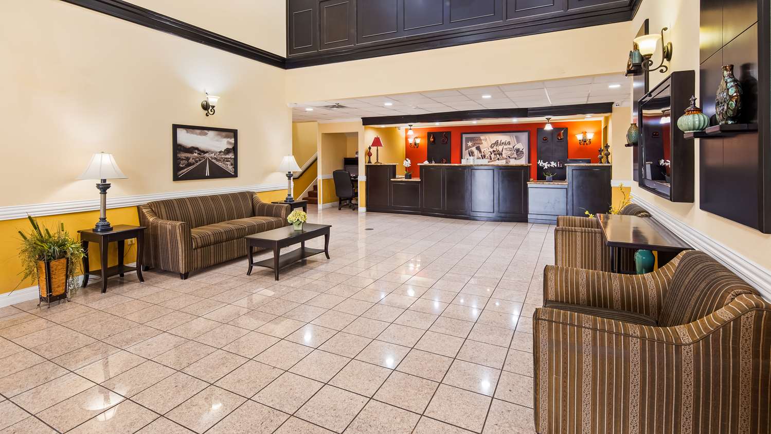 SURESTAY PLUS HOTEL BY BEST WESTERN ALVIN 26/36