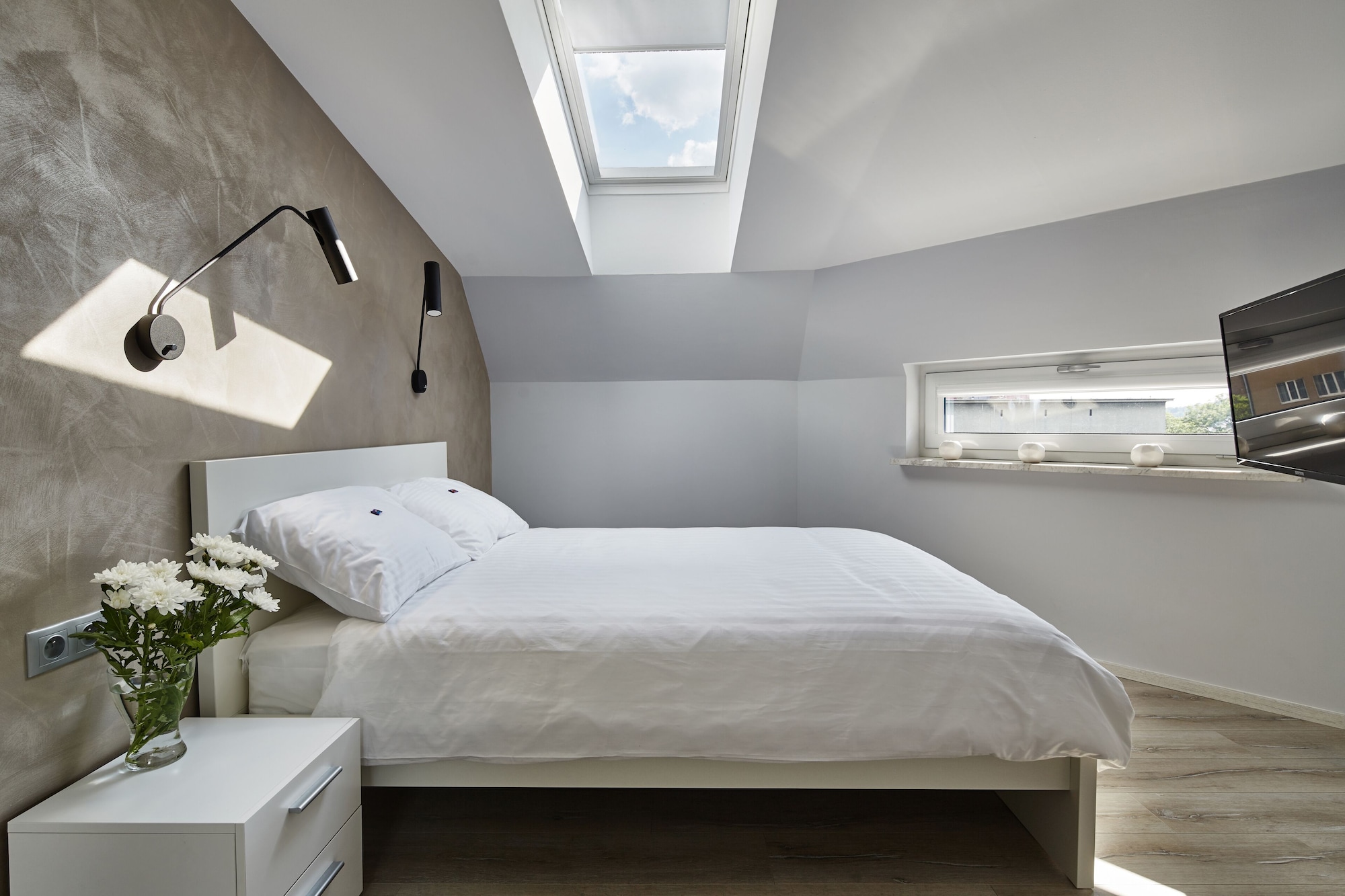 1 BEDROOM, MODERN, SUPERIOR, APARTMENT
