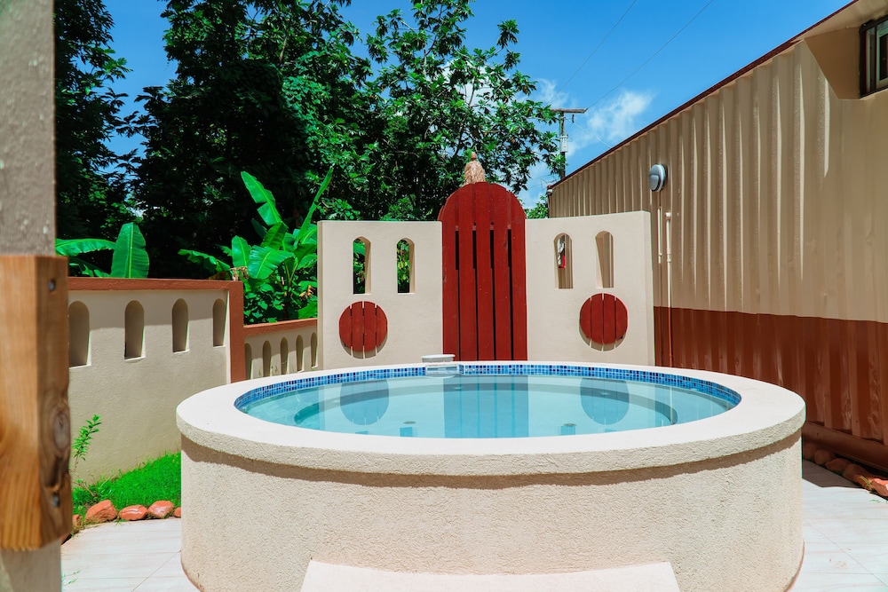 Valley Breeze Guest House 43/45