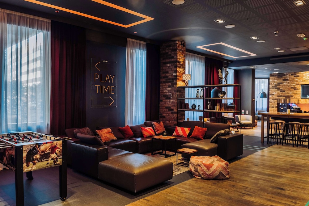 Pentahotel Reading 35/60