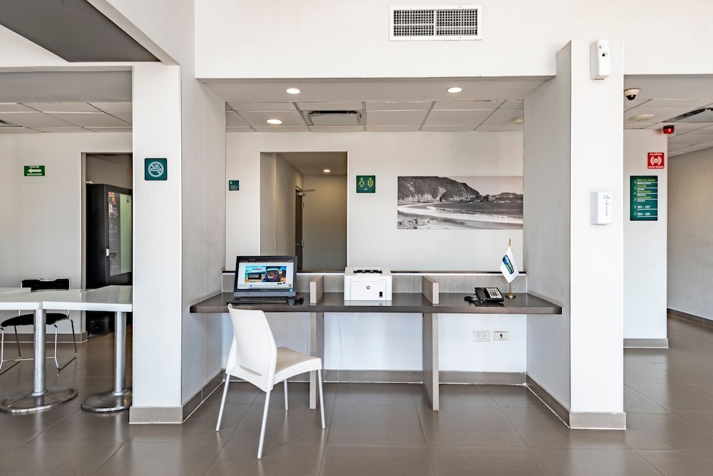 City Express Junior by Marriott Ciudad Del Carmen Aeropuerto 38/44