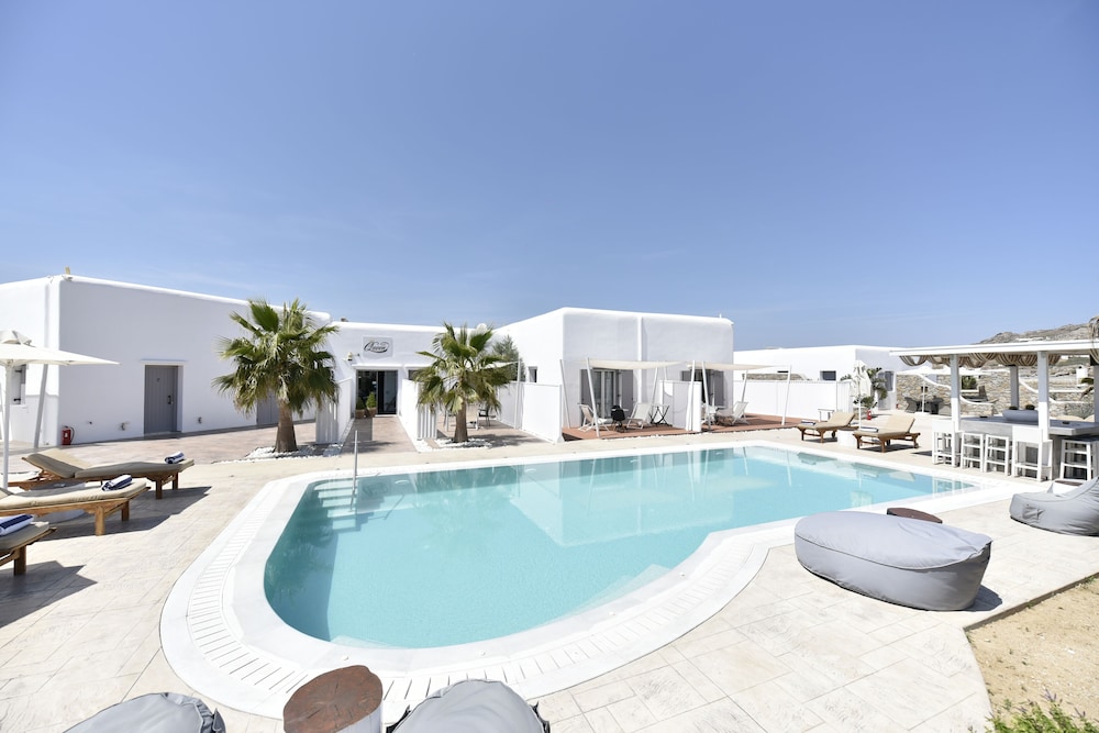 Queen Boutique Suites 31/38